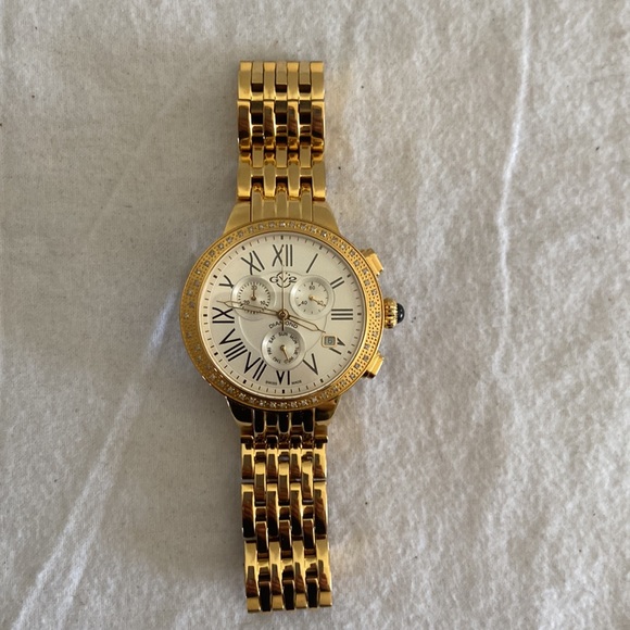 GV2 by Gevril Astor Chronograph Womens Diamond Swiss Quartz Gold Watch - Picture 6 of 15